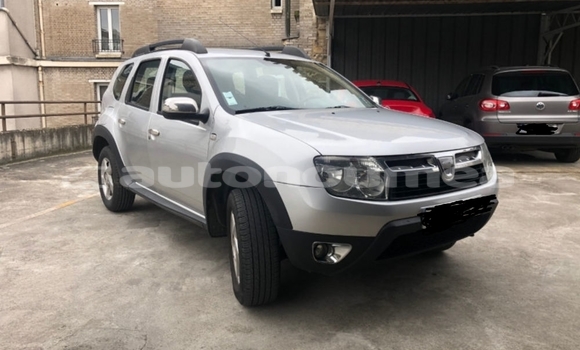 Medium with watermark dacia duster sud noumea 3651