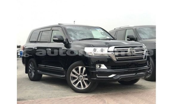 Acheter Import Voiture Toyota Land Cruiser Noir à Import - Dubai, Iles Acheter Import Voiture Toyota Land Cruiser Noir à Import - Dubai, Iles
