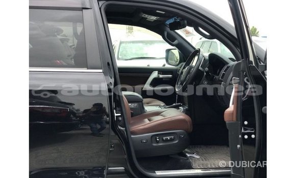 Acheter Import Voiture Toyota Land Cruiser Noir à Import - Dubai, Iles Acheter Import Voiture Toyota Land Cruiser Noir à Import - Dubai, Iles
