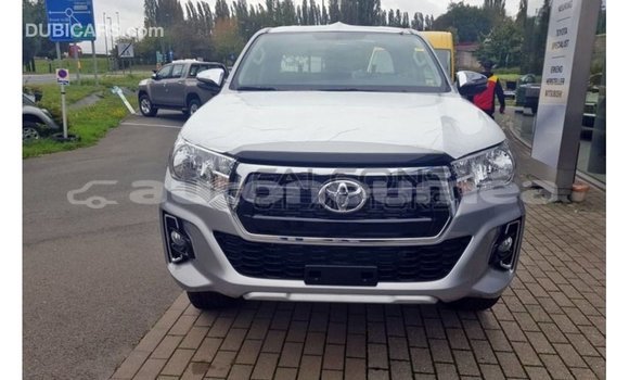 Buy Import Toyota Hilux Brown Car in Import - Dubai in Iles Buy Import Toyota Hilux Brown Car in Import - Dubai in Iles