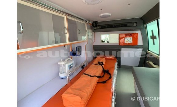 Acheter Import Utilitaire Toyota DA Beige à Import - Dubai, Iles Acheter Import Utilitaire Toyota DA Beige à Import - Dubai, Iles