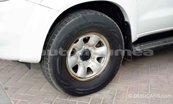 Acheter Import Voiture Toyota Fortuner Blanc à Import - Dubai, Iles Acheter Import Voiture Toyota Fortuner Blanc à Import - Dubai, Iles