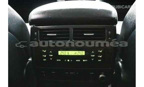 Acheter Import Voiture Toyota Land Cruiser Blanc à Import - Dubai, Iles Acheter Import Voiture Toyota Land Cruiser Blanc à Import - Dubai, Iles