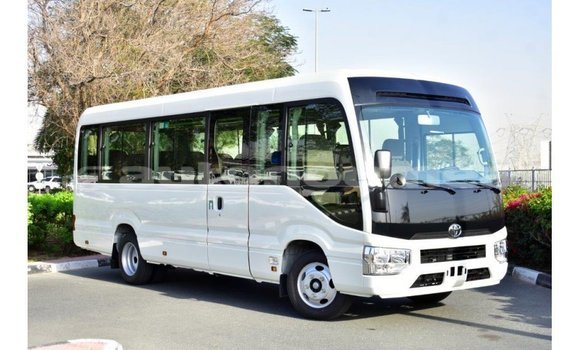 Acheter Import Voiture Toyota Coaster Blanc à Import - Dubai, Iles Acheter Import Voiture Toyota Coaster Blanc à Import - Dubai, Iles