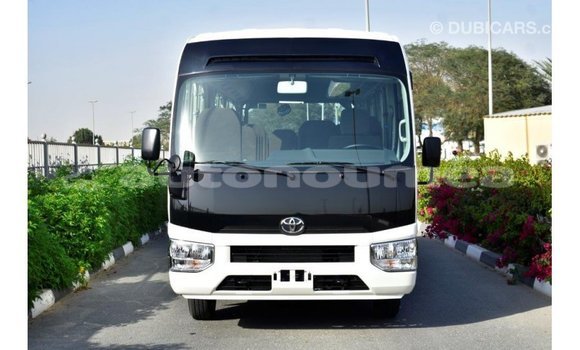 Acheter Import Voiture Toyota Coaster Blanc à Import - Dubai, Iles Acheter Import Voiture Toyota Coaster Blanc à Import - Dubai, Iles