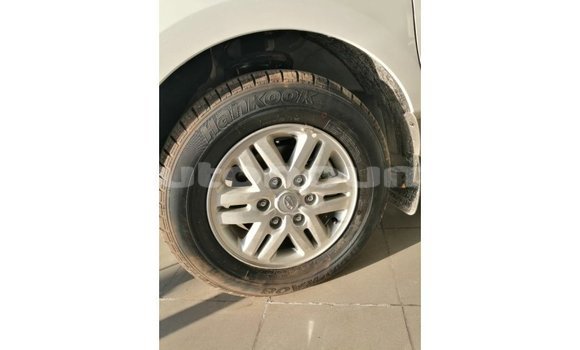 Buy Import Hyundai Chorus White Truck in Import - Dubai in Iles Buy Import Hyundai Chorus White Truck in Import - Dubai in Iles