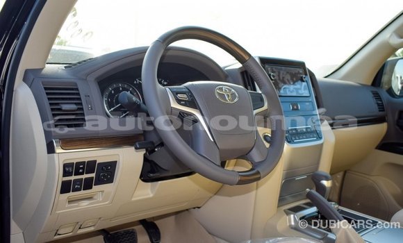 Acheter Import Voiture Toyota Land Cruiser Noir à Import - Dubai, Iles Acheter Import Voiture Toyota Land Cruiser Noir à Import - Dubai, Iles