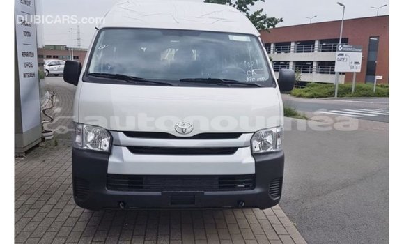 Buy Import Toyota Hiace White Car in Import - Dubai in Iles Buy Import Toyota Hiace White Car in Import - Dubai in Iles