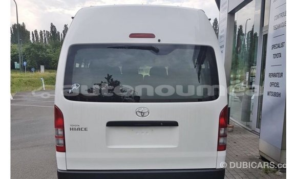 Buy Import Toyota Hiace White Car in Import - Dubai in Iles Buy Import Toyota Hiace White Car in Import - Dubai in Iles