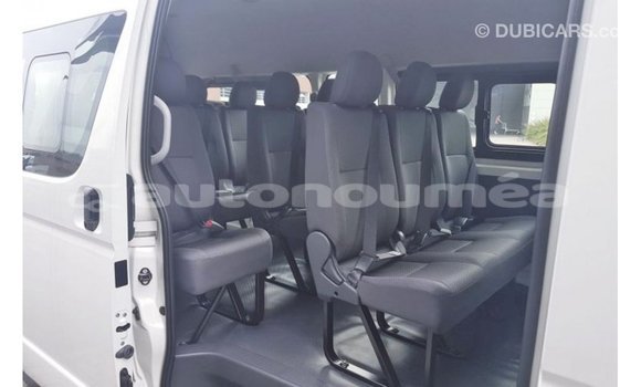 Buy Import Toyota Hiace White Car in Import - Dubai in Iles Buy Import Toyota Hiace White Car in Import - Dubai in Iles