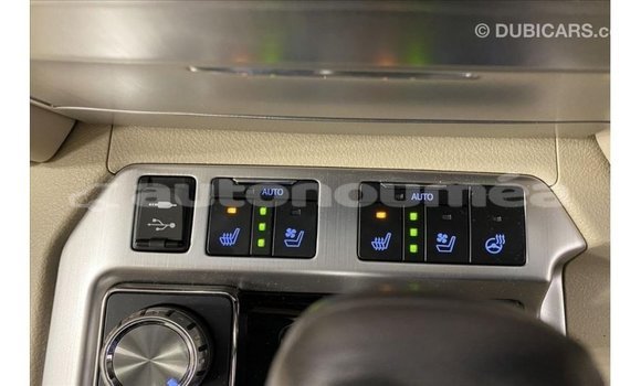 Acheter Import Voiture Toyota Land Cruiser Noir à Import - Dubai, Iles Acheter Import Voiture Toyota Land Cruiser Noir à Import - Dubai, Iles