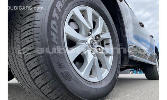 Acheter Import Voiture Toyota Land Cruiser Rouge à Import - Dubai, Iles Acheter Import Voiture Toyota Land Cruiser Rouge à Import - Dubai, Iles