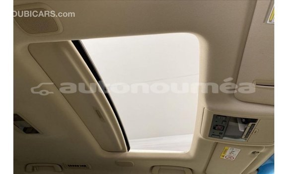 Acheter Import Voiture Toyota Land Cruiser Blanc à Import - Dubai, Iles Acheter Import Voiture Toyota Land Cruiser Blanc à Import - Dubai, Iles