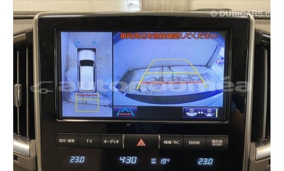 Acheter Import Voiture Toyota Land Cruiser Blanc à Import - Dubai, Iles Acheter Import Voiture Toyota Land Cruiser Blanc à Import - Dubai, Iles