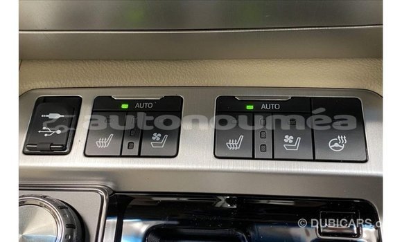 Acheter Import Voiture Toyota Land Cruiser Blanc à Import - Dubai, Iles Acheter Import Voiture Toyota Land Cruiser Blanc à Import - Dubai, Iles