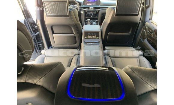 Acheter Import Voiture Lexus LX Noir à Import - Dubai, Iles Acheter Import Voiture Lexus LX Noir à Import - Dubai, Iles