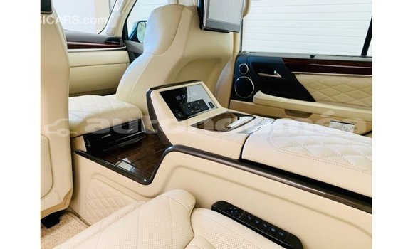 Acheter Import Voiture Lexus LX Noir à Import - Dubai, Iles Acheter Import Voiture Lexus LX Noir à Import - Dubai, Iles