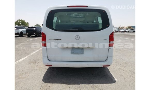 Acheter Import Voiture Mercedes-Benz Vito Blanc à Import - Dubai, Iles Acheter Import Voiture Mercedes-Benz Vito Blanc à Import - Dubai, Iles