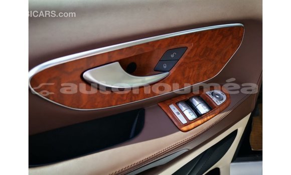 Acheter Import Voiture Mercedes-Benz Vito Blanc à Import - Dubai, Iles Acheter Import Voiture Mercedes-Benz Vito Blanc à Import - Dubai, Iles