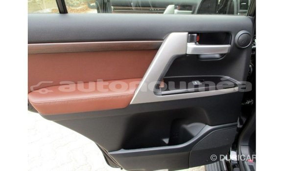 Acheter Import Voiture Toyota Land Cruiser Noir à Import - Dubai, Iles Acheter Import Voiture Toyota Land Cruiser Noir à Import - Dubai, Iles