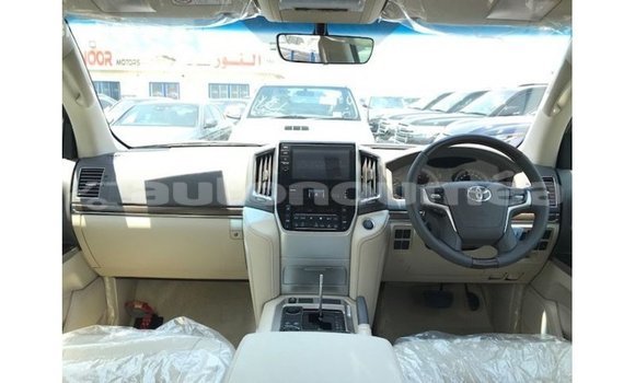 Acheter Import Voiture Toyota Land Cruiser Bleu à Import - Dubai, Iles Acheter Import Voiture Toyota Land Cruiser Bleu à Import - Dubai, Iles