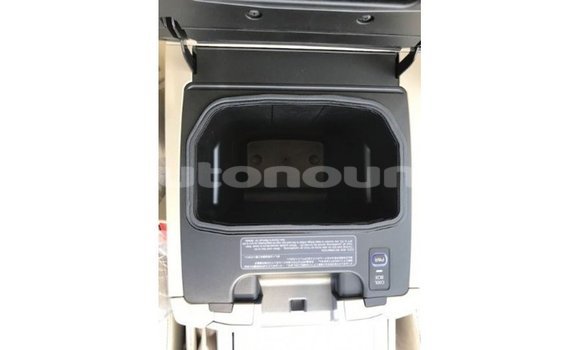 Acheter Import Voiture Toyota Land Cruiser Bleu à Import - Dubai, Iles Acheter Import Voiture Toyota Land Cruiser Bleu à Import - Dubai, Iles