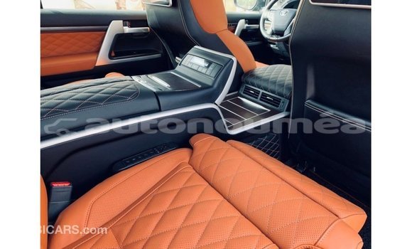 Acheter Import Voiture Toyota Land Cruiser Noir à Import - Dubai, Iles Acheter Import Voiture Toyota Land Cruiser Noir à Import - Dubai, Iles