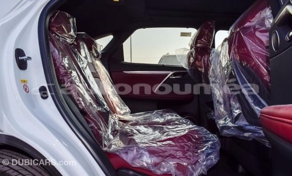 Acheter Import Voiture Lexus RX 300 Blanc à Import - Dubai, Iles Acheter Import Voiture Lexus RX 300 Blanc à Import - Dubai, Iles