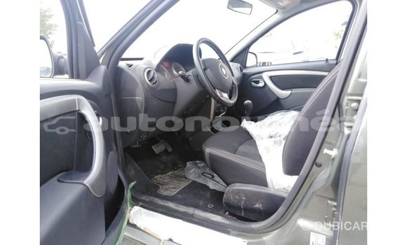 Buy Import Renault Duster Green Car in Import - Dubai in Iles Buy Import Renault Duster Green Car in Import - Dubai in Iles