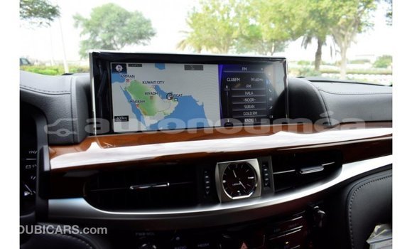 Acheter Import Voiture Lexus LX Noir à Import - Dubai, Iles Acheter Import Voiture Lexus LX Noir à Import - Dubai, Iles