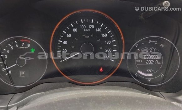 Buy Import Honda C White Bike in Import - Dubai in Iles Buy Import Honda C White Bike in Import - Dubai in Iles