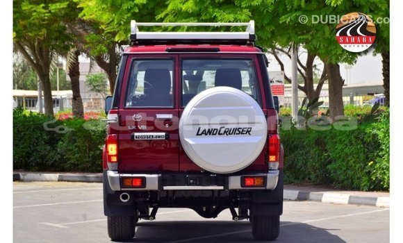 Acheter Import Voiture Toyota Land Cruiser Rouge à Import - Dubai, Iles Acheter Import Voiture Toyota Land Cruiser Rouge à Import - Dubai, Iles