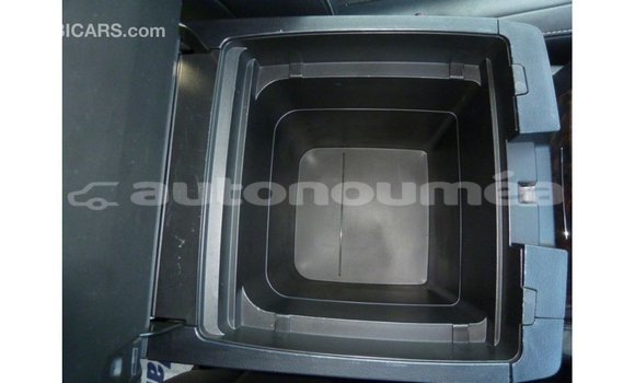 Acheter Import Voiture Toyota Land Cruiser Blanc à Import - Dubai, Iles Acheter Import Voiture Toyota Land Cruiser Blanc à Import - Dubai, Iles