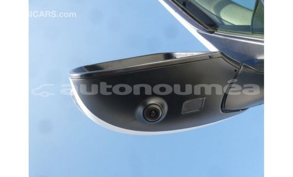 Acheter Import Voiture Toyota Land Cruiser Blanc à Import - Dubai, Iles Acheter Import Voiture Toyota Land Cruiser Blanc à Import - Dubai, Iles