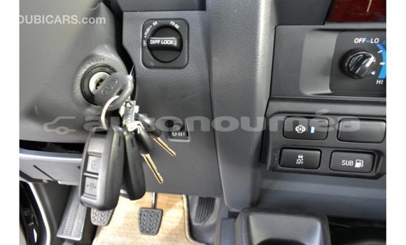 Acheter Import Voiture Toyota Land Cruiser Autre à Import - Dubai, Iles Acheter Import Voiture Toyota Land Cruiser Autre à Import - Dubai, Iles