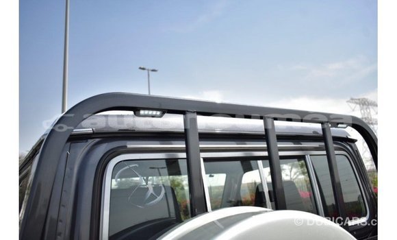 Acheter Import Voiture Toyota Land Cruiser Autre à Import - Dubai, Iles Acheter Import Voiture Toyota Land Cruiser Autre à Import - Dubai, Iles