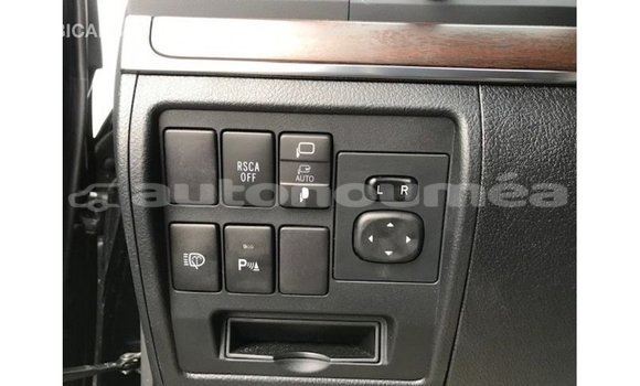 Acheter Import Voiture Toyota Land Cruiser Noir à Import - Dubai, Iles Acheter Import Voiture Toyota Land Cruiser Noir à Import - Dubai, Iles