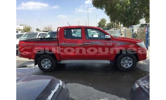 Acheter Import Voiture Toyota Hilux Rouge à Import - Dubai, Iles Acheter Import Voiture Toyota Hilux Rouge à Import - Dubai, Iles