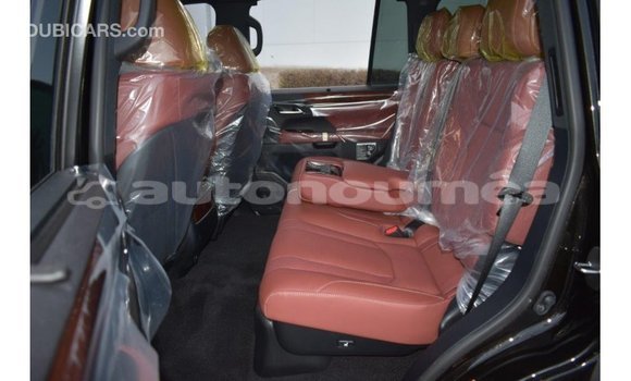 Acheter Import Voiture Lexus LX Noir à Import - Dubai, Iles Acheter Import Voiture Lexus LX Noir à Import - Dubai, Iles