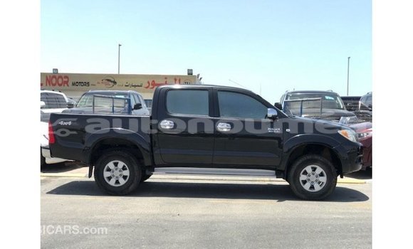 Acheter Import Voiture Toyota Hilux Noir à Import - Dubai, Iles Acheter Import Voiture Toyota Hilux Noir à Import - Dubai, Iles