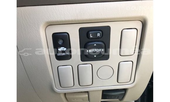 Acheter Import Voiture Toyota Hilux Noir à Import - Dubai, Iles Acheter Import Voiture Toyota Hilux Noir à Import - Dubai, Iles