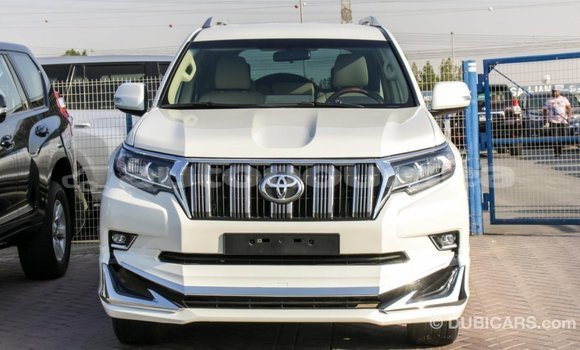 Acheter Import Voiture Toyota Prado Blanc à Import - Dubai, Iles Acheter Import Voiture Toyota Prado Blanc à Import - Dubai, Iles