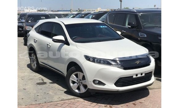 Acheter Import Voiture Toyota Harrier Blanc à Import - Dubai, Iles Acheter Import Voiture Toyota Harrier Blanc à Import - Dubai, Iles