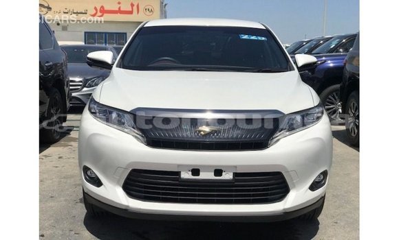 Acheter Import Voiture Toyota Harrier Blanc à Import - Dubai, Iles Acheter Import Voiture Toyota Harrier Blanc à Import - Dubai, Iles