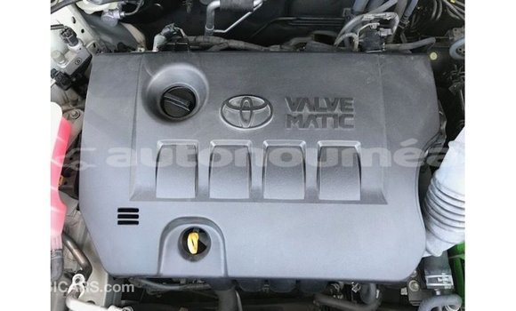 Acheter Import Voiture Toyota Harrier Blanc à Import - Dubai, Iles Acheter Import Voiture Toyota Harrier Blanc à Import - Dubai, Iles