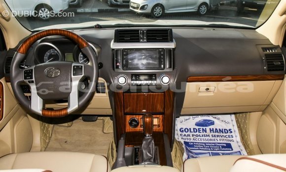 Acheter Import Voiture Toyota Prado Blanc à Import - Dubai, Iles Acheter Import Voiture Toyota Prado Blanc à Import - Dubai, Iles