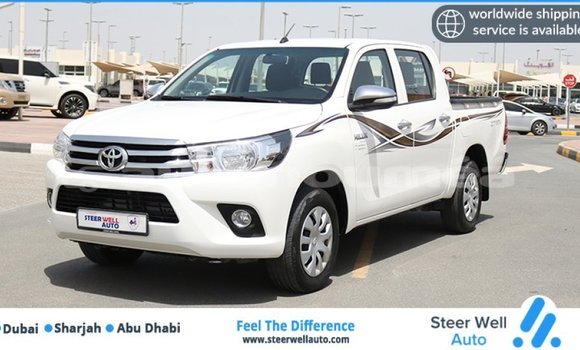Buy Import Toyota Hilux White Car in Import - Dubai in Iles Buy Import Toyota Hilux White Car in Import - Dubai in Iles