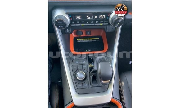 Acheter Import Utilitaire Toyota HiAce Autre à Import - Dubai, Iles Acheter Import Utilitaire Toyota HiAce Autre à Import - Dubai, Iles