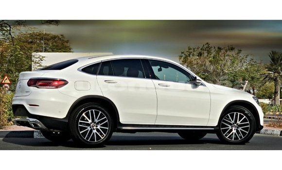 Buy Import Mercedes-Benz GLC White Car in Import - Dubai in Iles Buy Import Mercedes-Benz GLC White Car in Import - Dubai in Iles