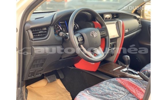 Buy Import Toyota Fortuner White Car in Import - Dubai in Iles Buy Import Toyota Fortuner White Car in Import - Dubai in Iles
